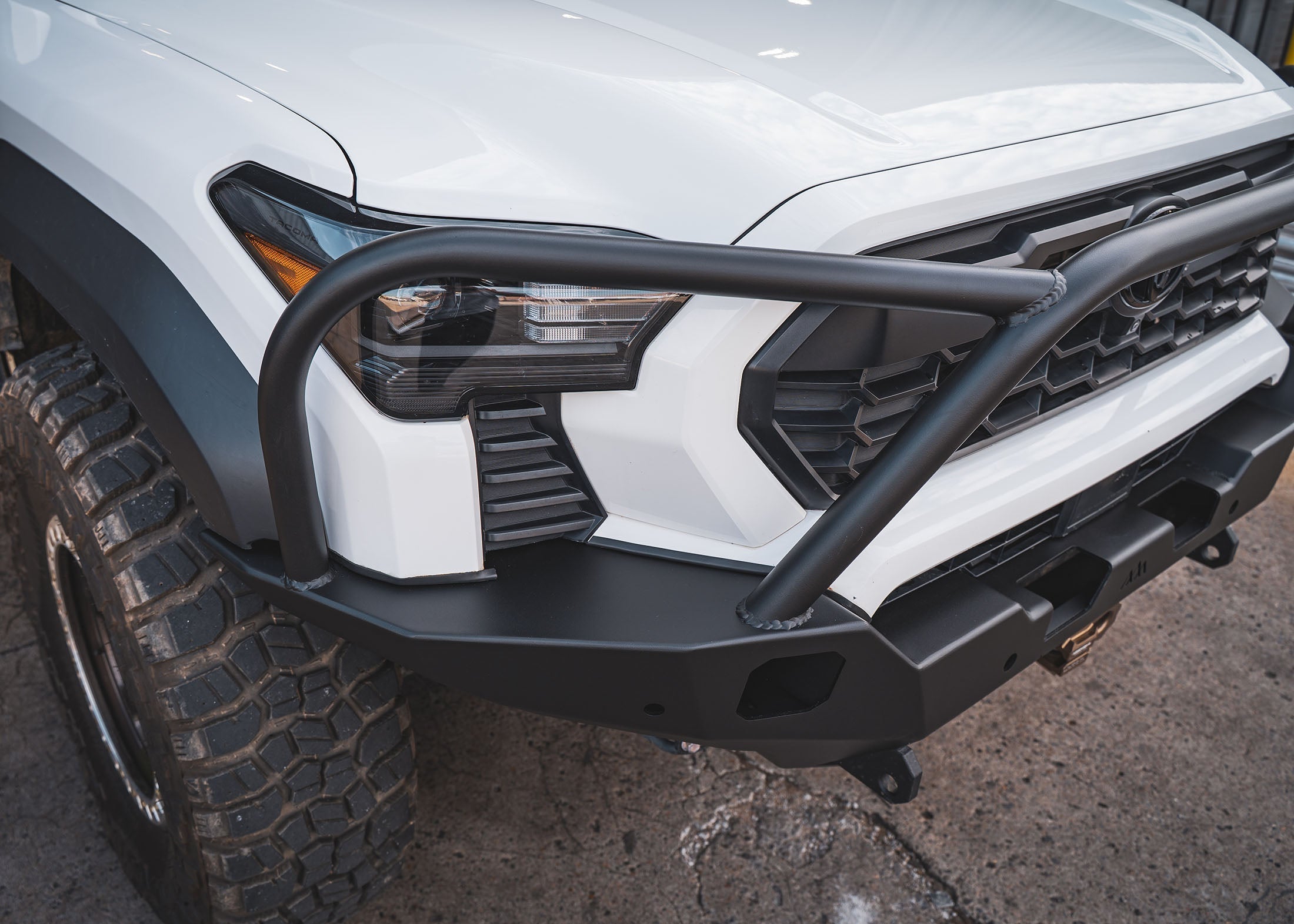 Hi-Lite Overland Toyota Tacoma Front Bumper 4th Gen (2024-2025) [Bull Bar]