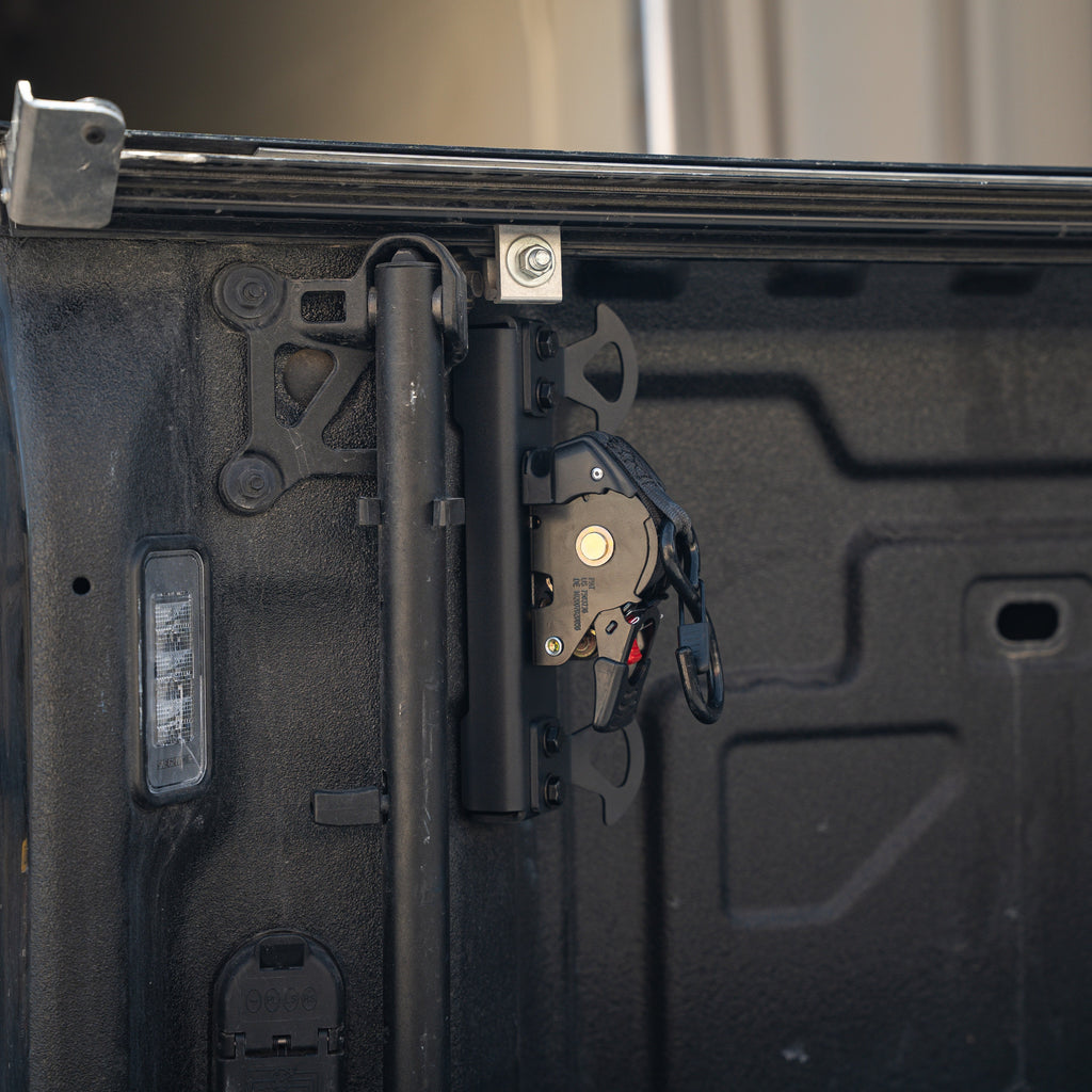Integral Straps - Chevrolet Silverado & GMC Sierra - (1500 2019+, HD 2020+)
