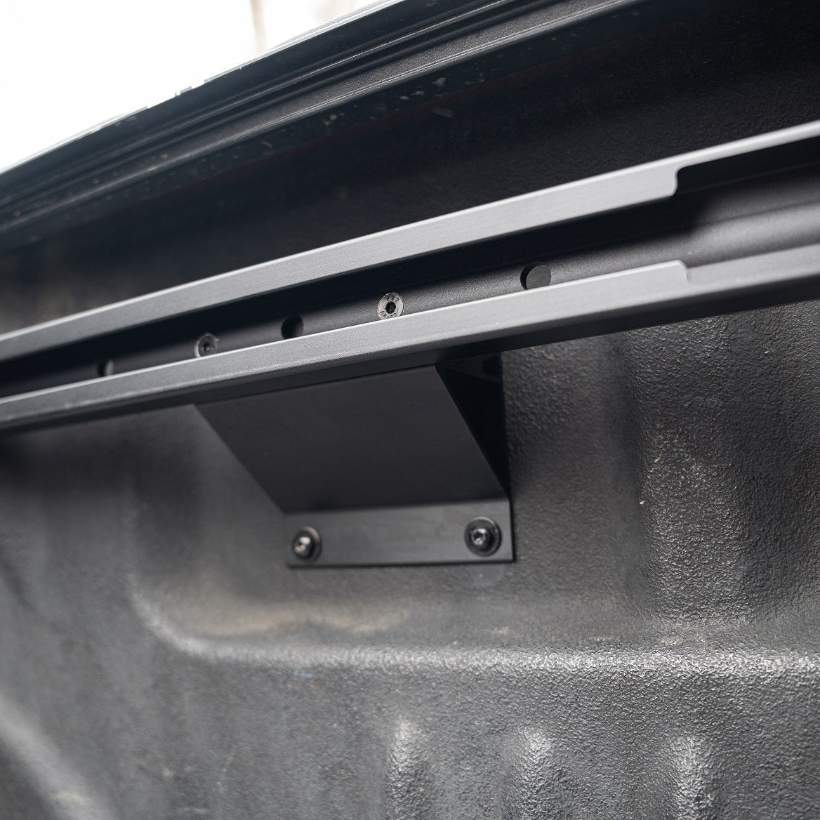 Integral Rails + Tie-down Cleats - Ford Super Duty 2017+