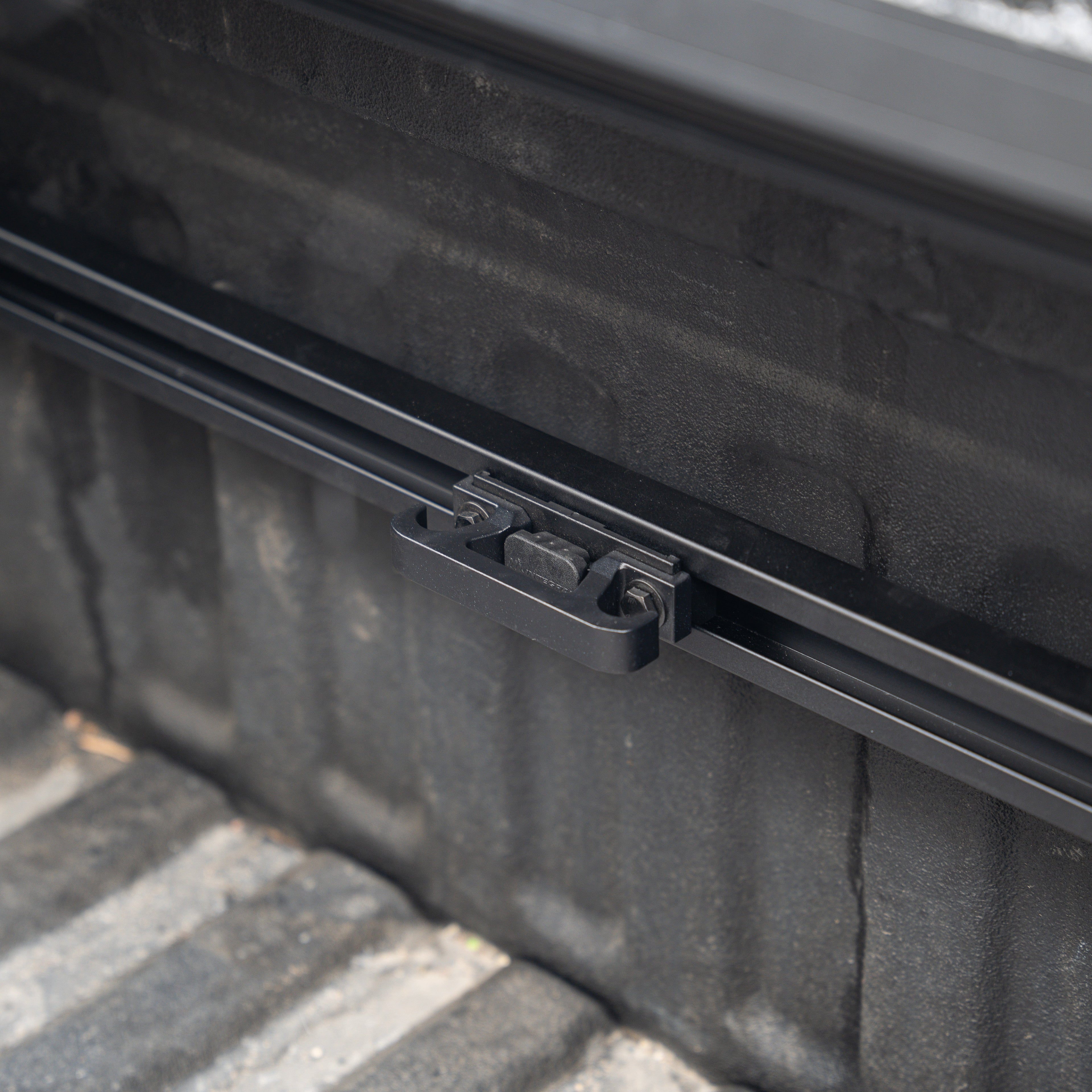Integral Bulkhead Rail with Panel Kit - Super Duty (2017+) - Compatible with Milwaukee Tool Packout Organizers