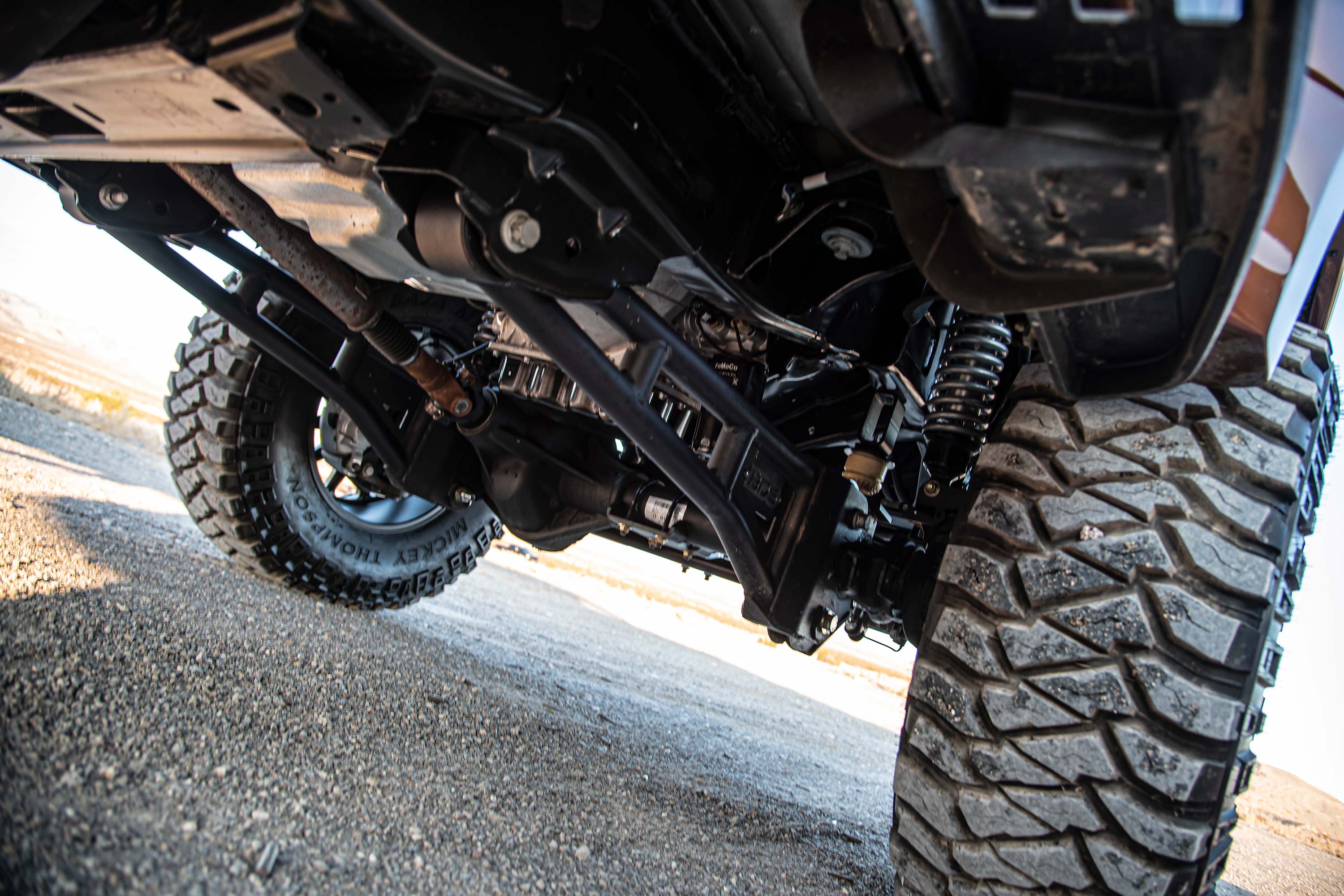 5 Inch Lift Kit w/ 4-Link | Ford F250/F350 Super Duty (20-22) 4WD | Gas
