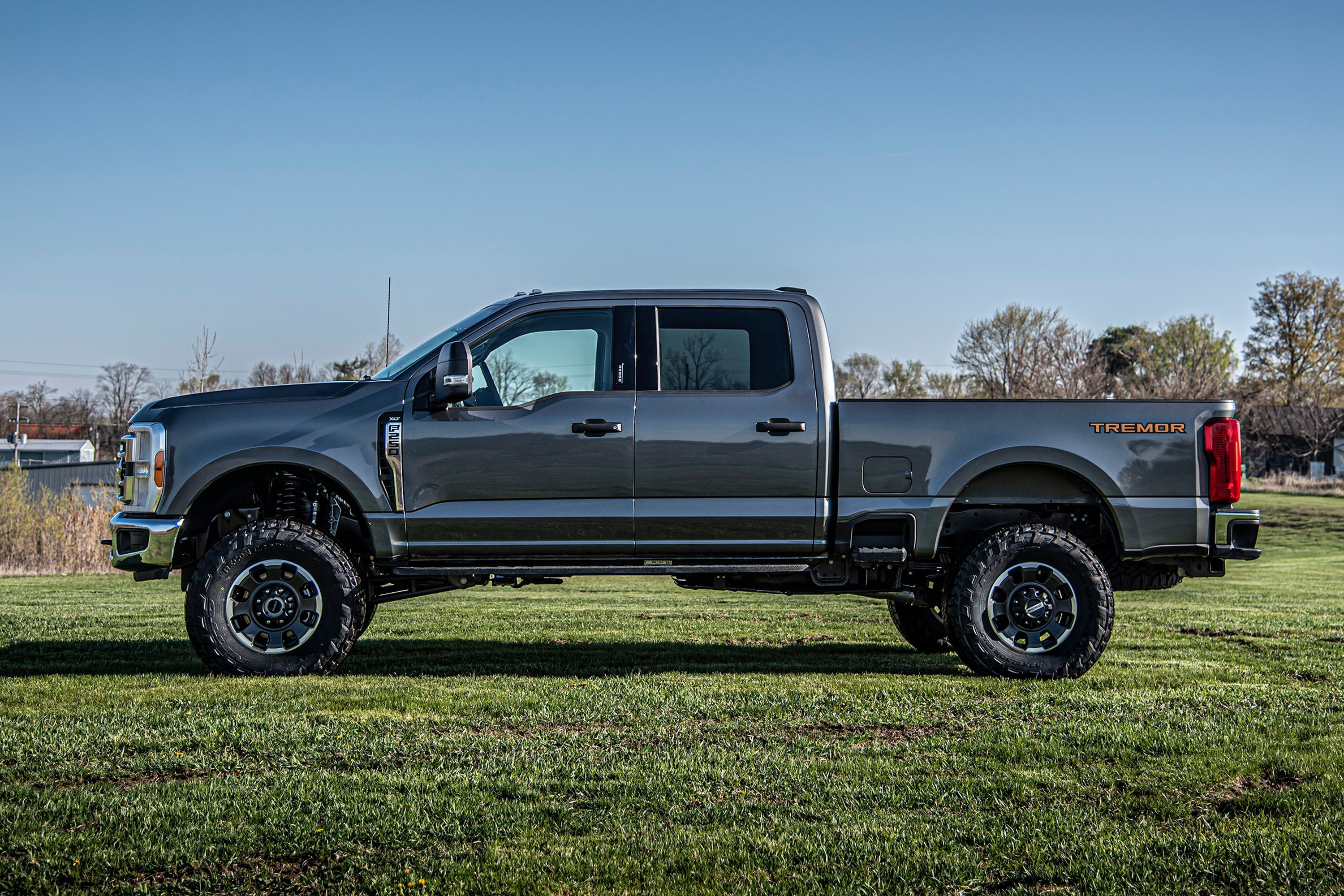 5 Inch Lift Kit w/ Radius Arm | Ford F250/F350 Super Duty (23-26) 4WD | Gas