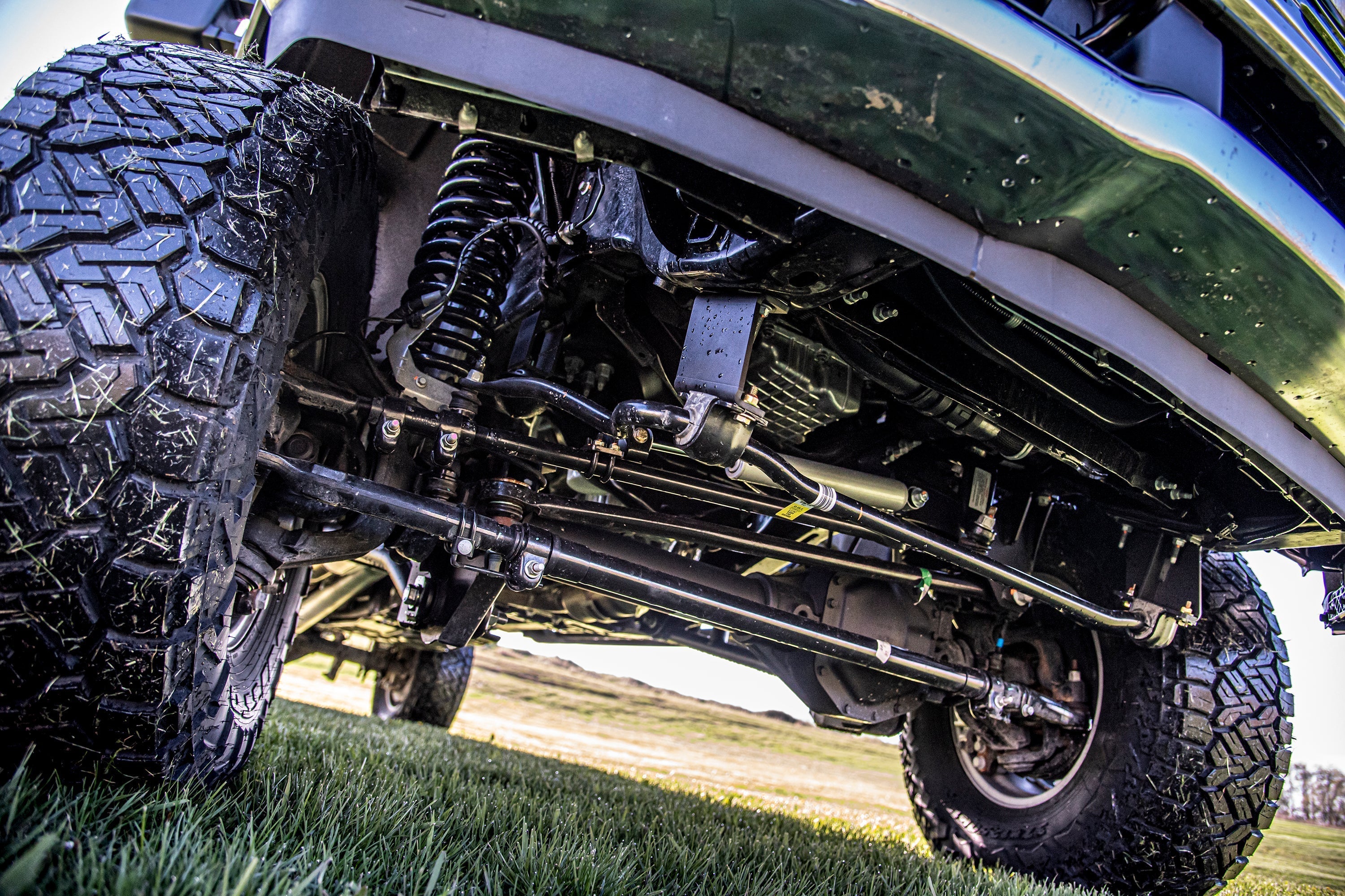 5 Inch Lift Kit w/ 4-Link | Ford F250/F350 Super Duty (23-25) 4WD | Diesel