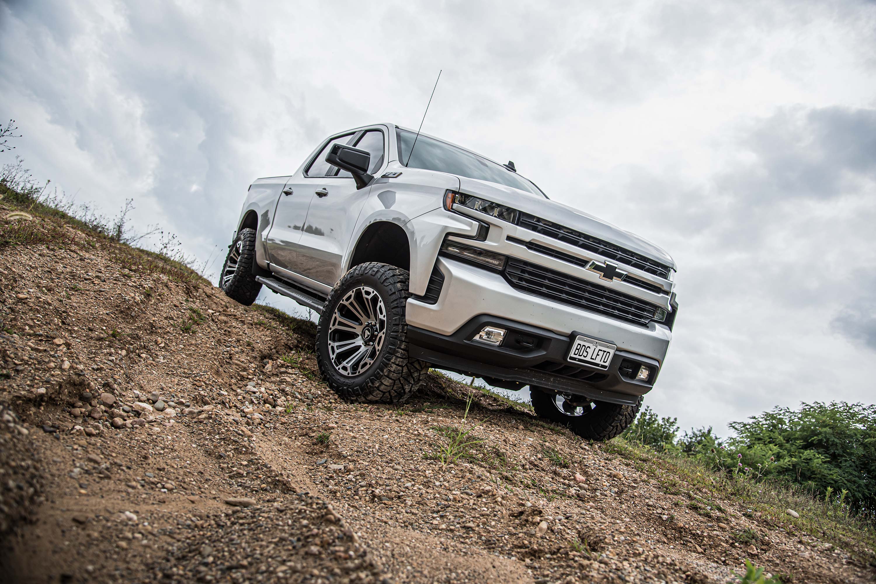4 Inch Lift Kit | FOX 2.5 Performance Elite Coil-Over | Chevy Trail Boss or GMC AT4 1500 (19-25) 4WD | Gas
