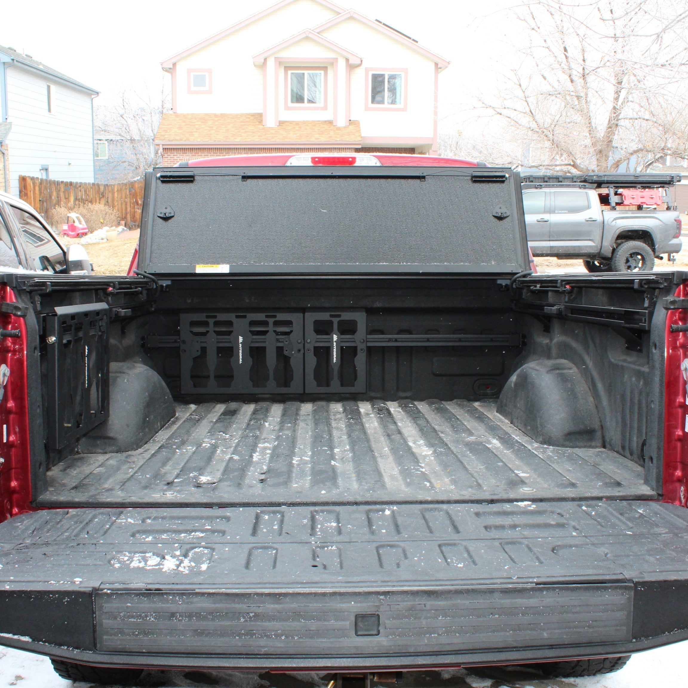 Integral Bulkhead Rail with Panel Kit - Super Duty (2017+) - Compatible with Milwaukee Tool Packout Organizers