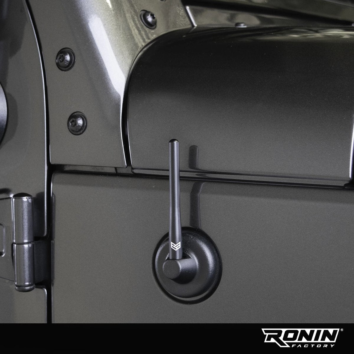 JEEP TUFFLOCK® SHORT ANTENNA (4 INCH)