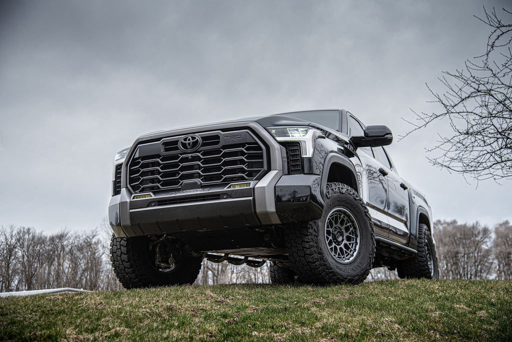 2.25 Inch Lift Kit | FOX 3.0 Internal Bypass Factory Race Series | Toyota Tundra  (22-25) 4WD