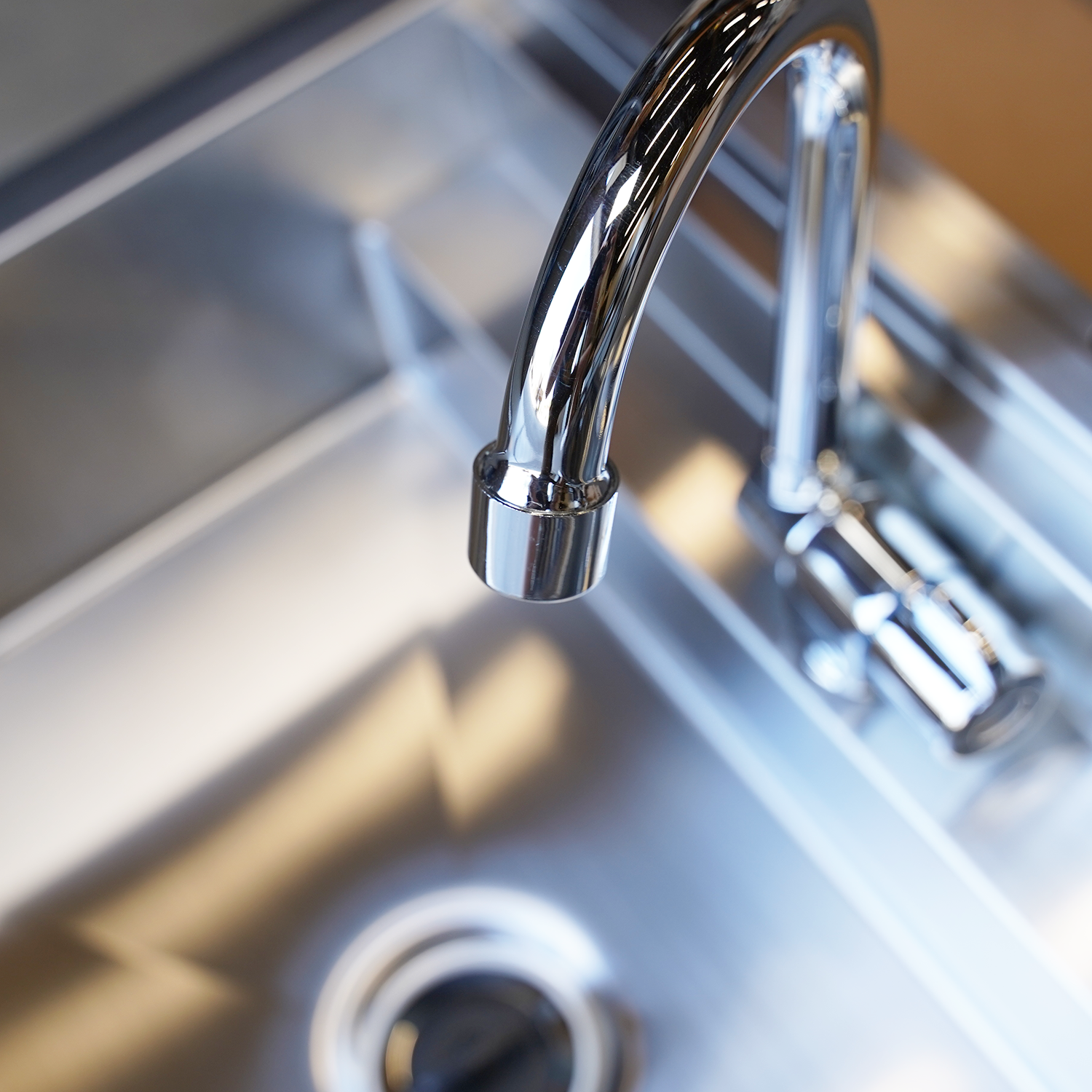 Hitch Kitchen Insert with Sink, Dual Burners & Water Pump