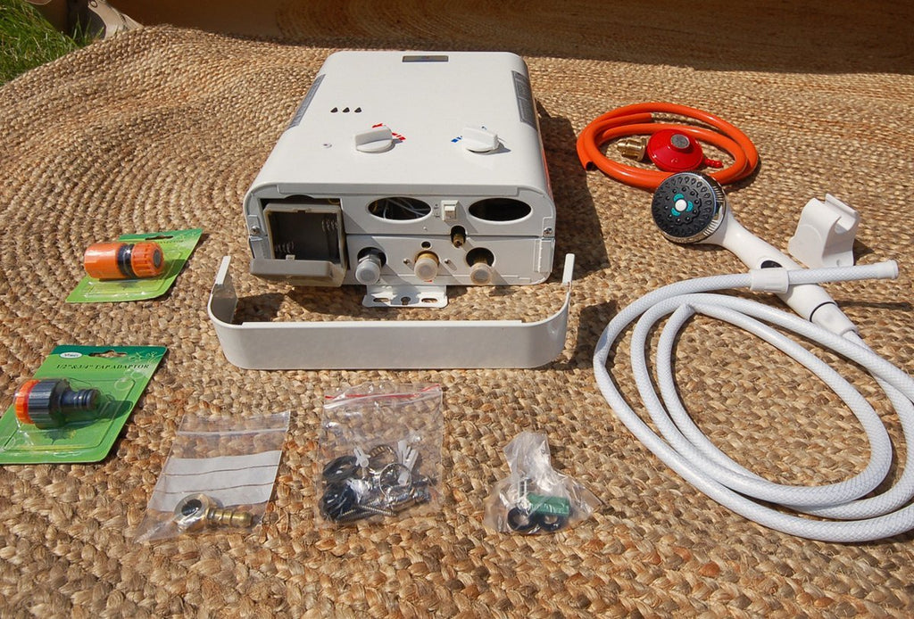 Eccotemp CEL5 Portable Outdoor Tankless Water Heater with 12V Pump, Strainer & Shower Set, 37 mbar