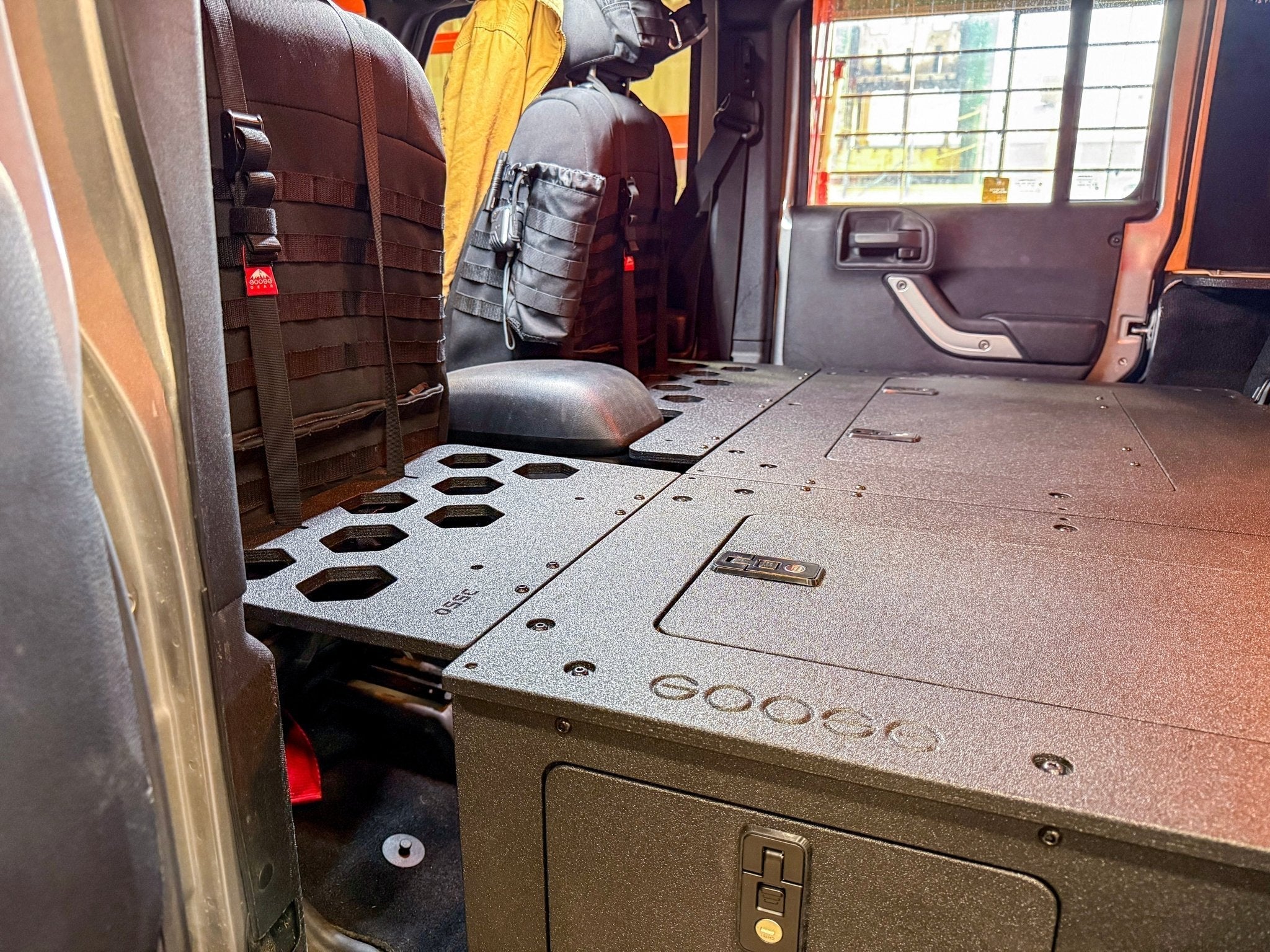 Jeep - Wrangler - 2007-2018 - JKU - 4 Door - Explore Series - Seat Delete Plate System - Second Row - Module Based - 8" Module