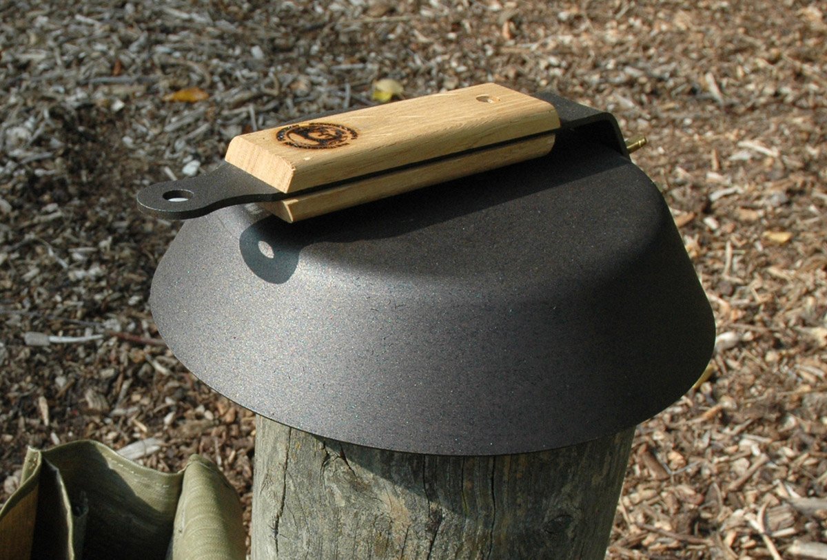 Shropshire Made 8” Iron Pan with Satchel - Netherton Foundry