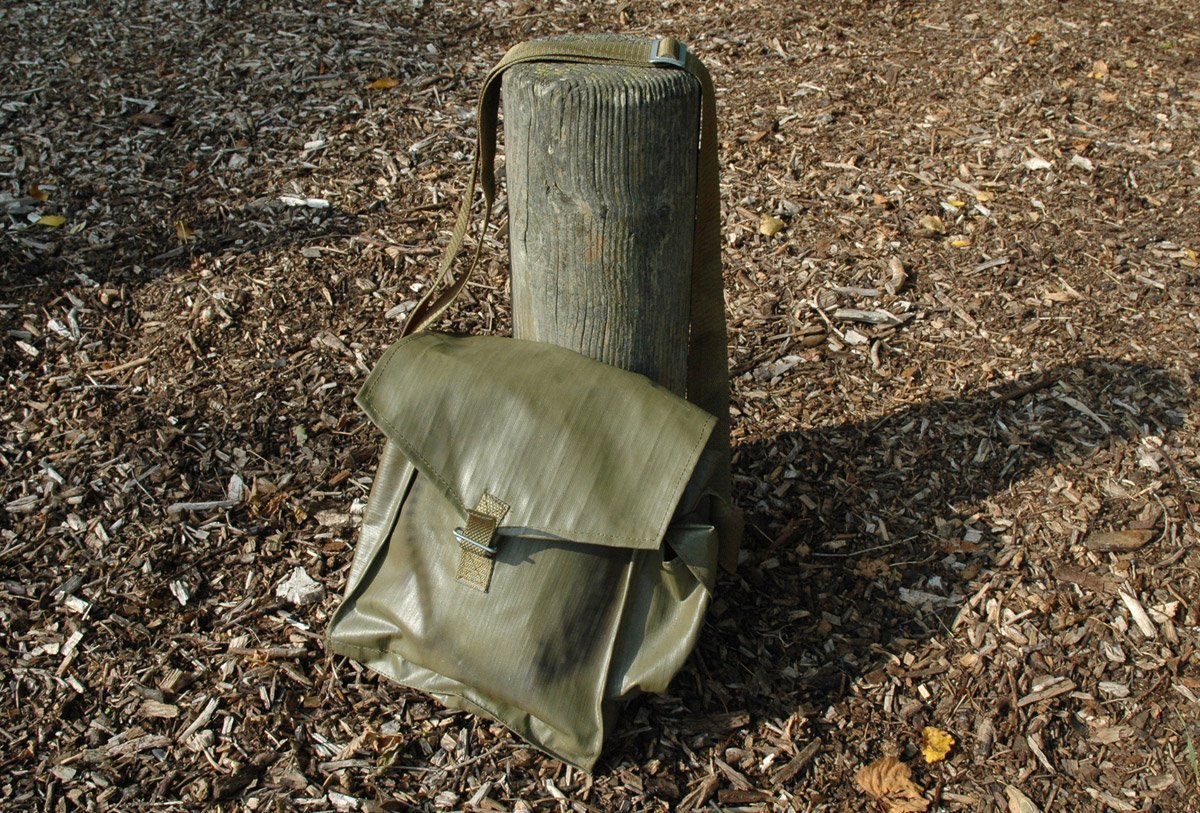 Shropshire Made 8” Iron Pan with Satchel - Netherton Foundry