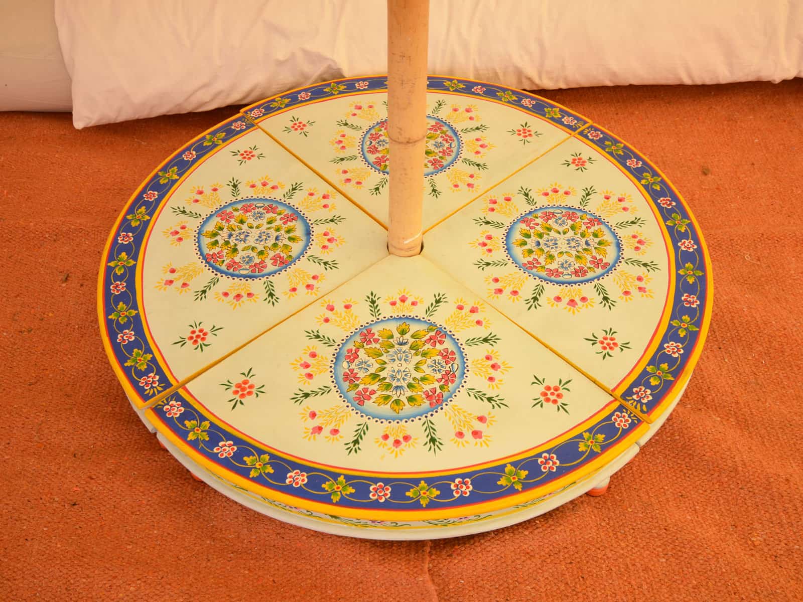 Camping with Soul 4 Piece Round Indian Table