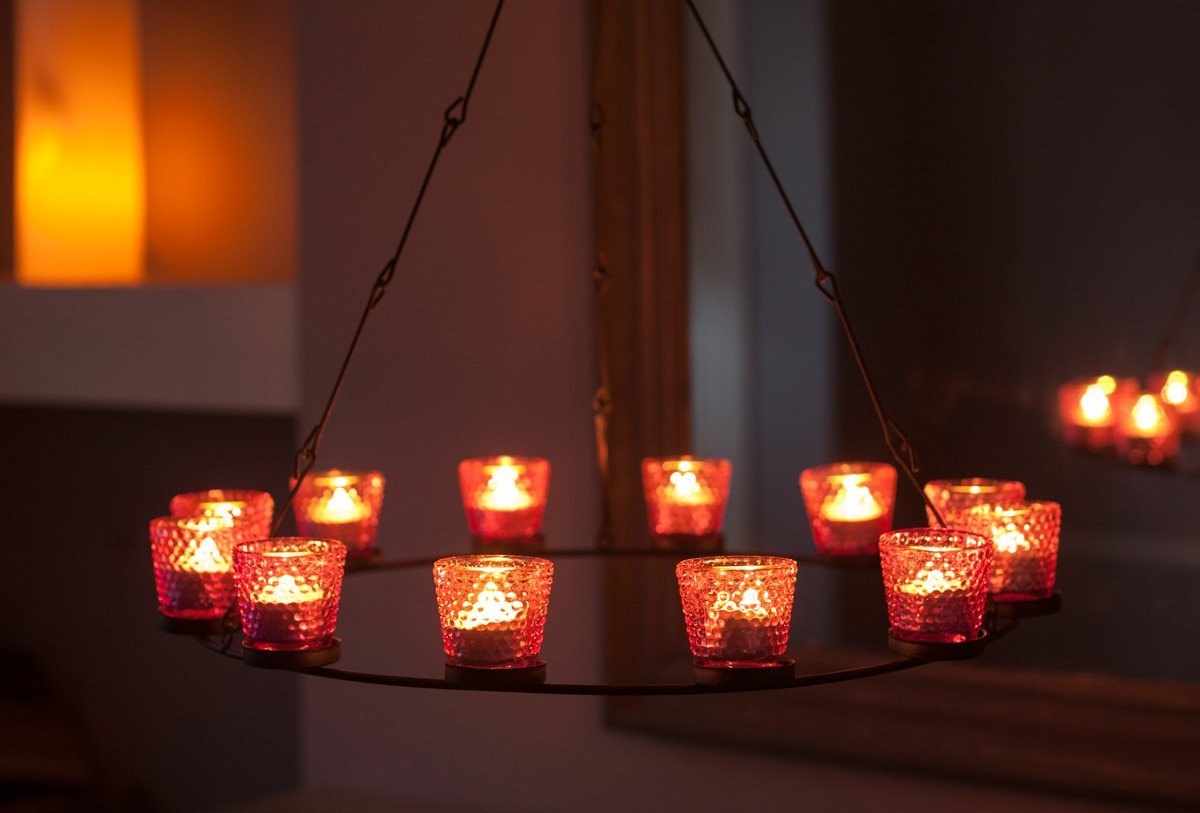 Tea Light Chandelier - Pink Glass