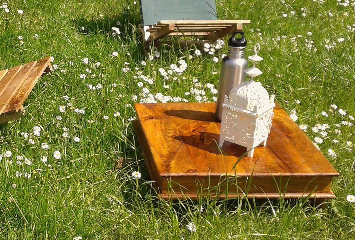 Camping with Soul Square Indian Table - Varnished