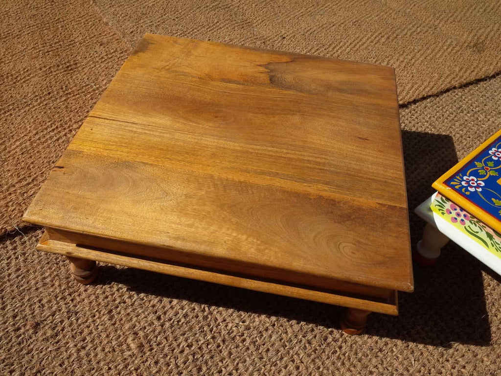 Camping with Soul Square Indian Table - Varnished